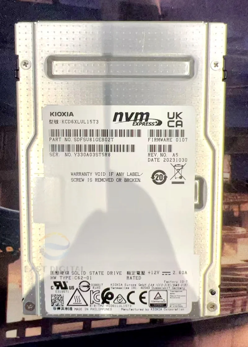 KCD6XLUL15T3 KIOXIA 15.36TB U.2 NVMe 2.5" PCIe Gen 4.0×4 1DWPD Solid State Drive
