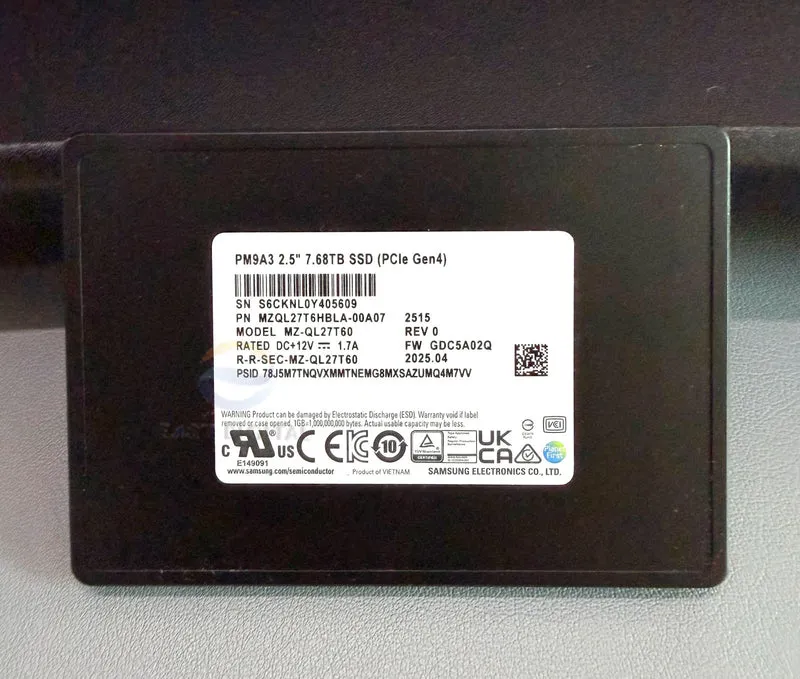 Samsung MZ-QL27T60 PM9A3 7.68TB 2.5" NVMe U.2 MZQL27T6HBLA-00A07 SSD