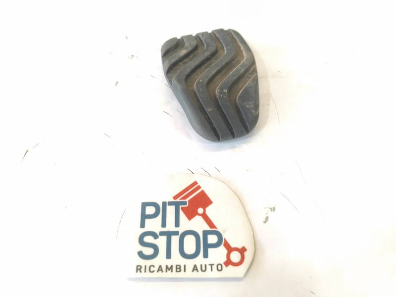 465316764R COPRIPEDALE ACCELERATORE RENAULT CLIO V 2019> 10G