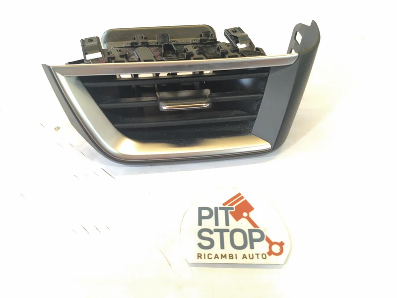 687613297R BOCCHETTA ARIA LATERALE SINISTRA RENAULT CLIO 2019-2025 BX45