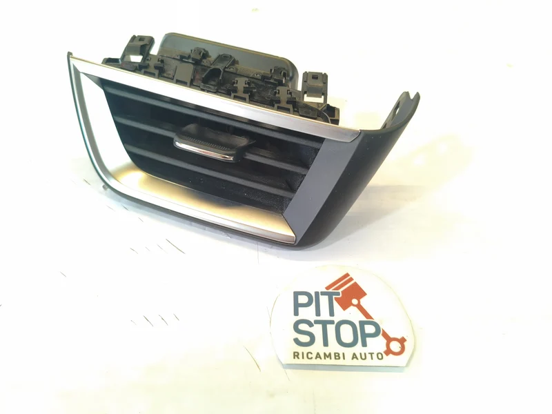 687609862R BOCCHETTA ARIA LATERALE DESTRA RENAULT CLIO V 2019-2025 BX45